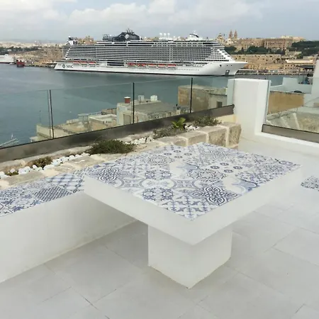 L-isla-valletta-cospicua شقة
